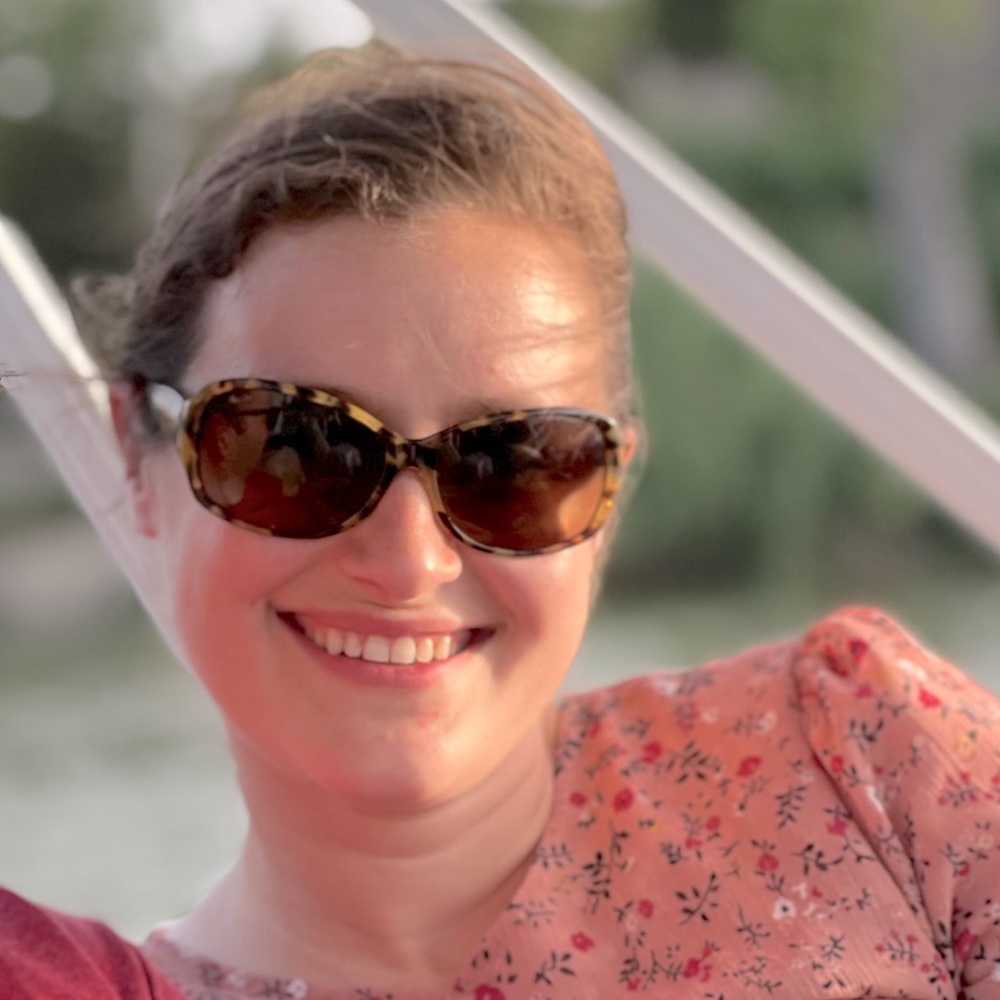 Meet your Posher, Abigail